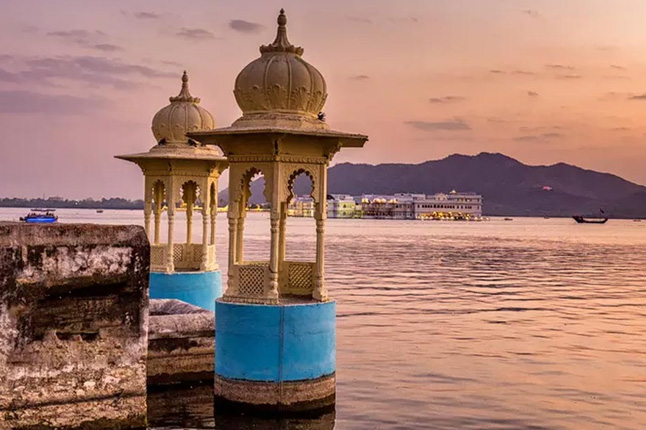 Udaipur Travel Guide | Lakes, Palaces & Royal Romance